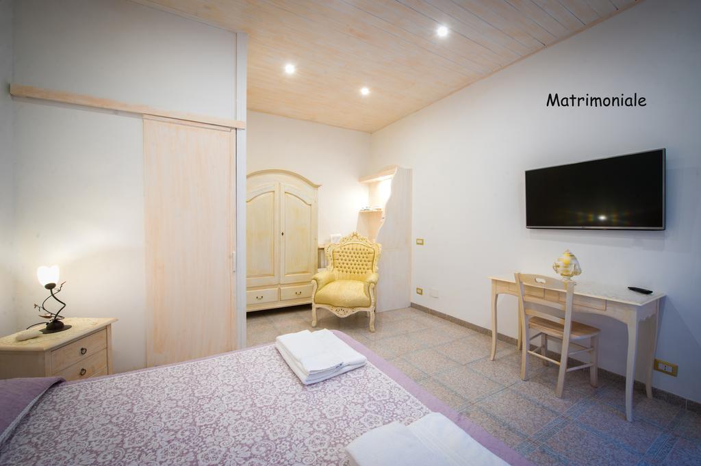 La Cutizza B&B มาร์ตินาฟรังกา ภายนอก รูปภาพ